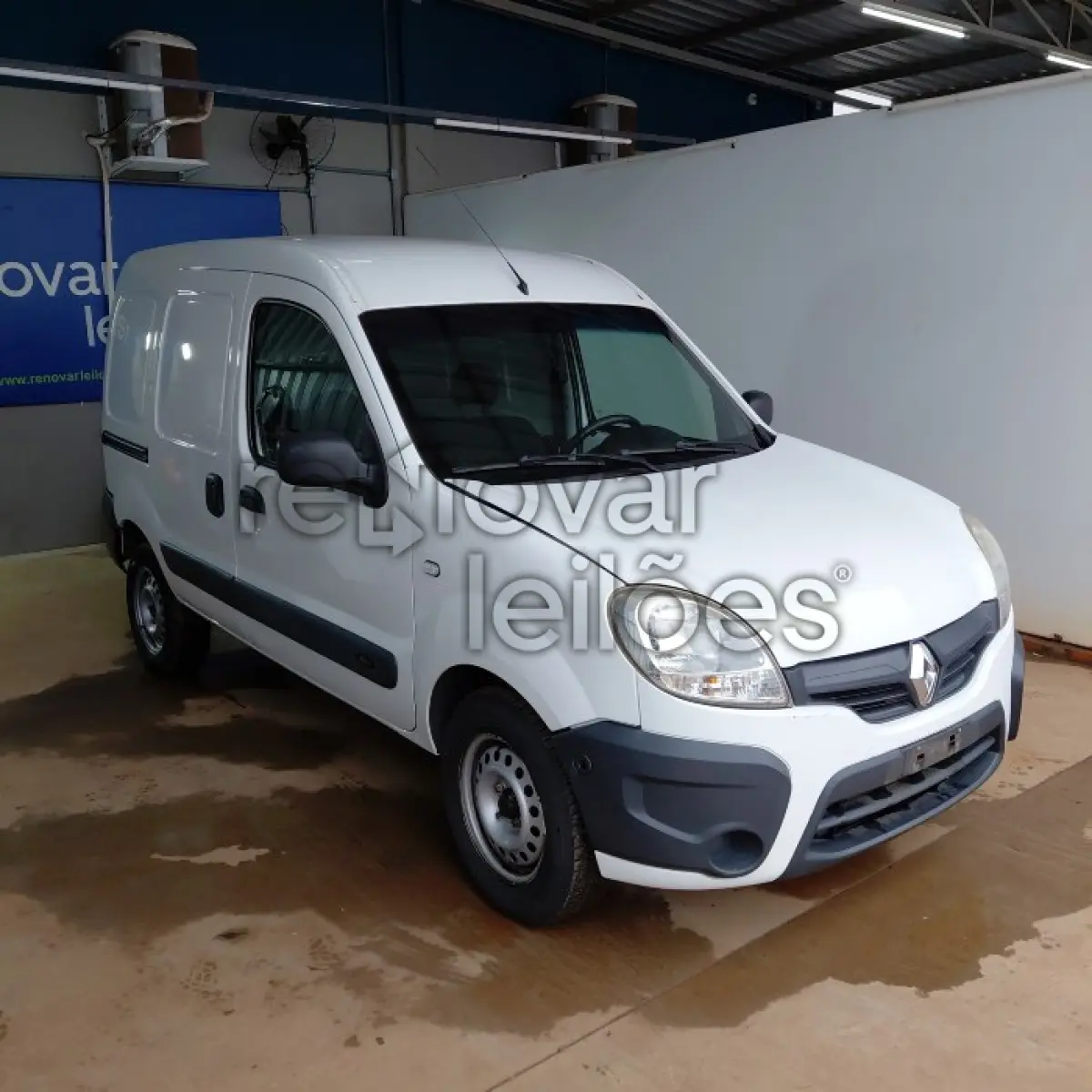 LOTE 015 - RENAULT RENAULT KGOO EXPRESS16 - ANO 2017/2018 - COMPLETO CRESOL CENTRO SUL - DEPOSITADO EM SANTO ÂNGELO/RS