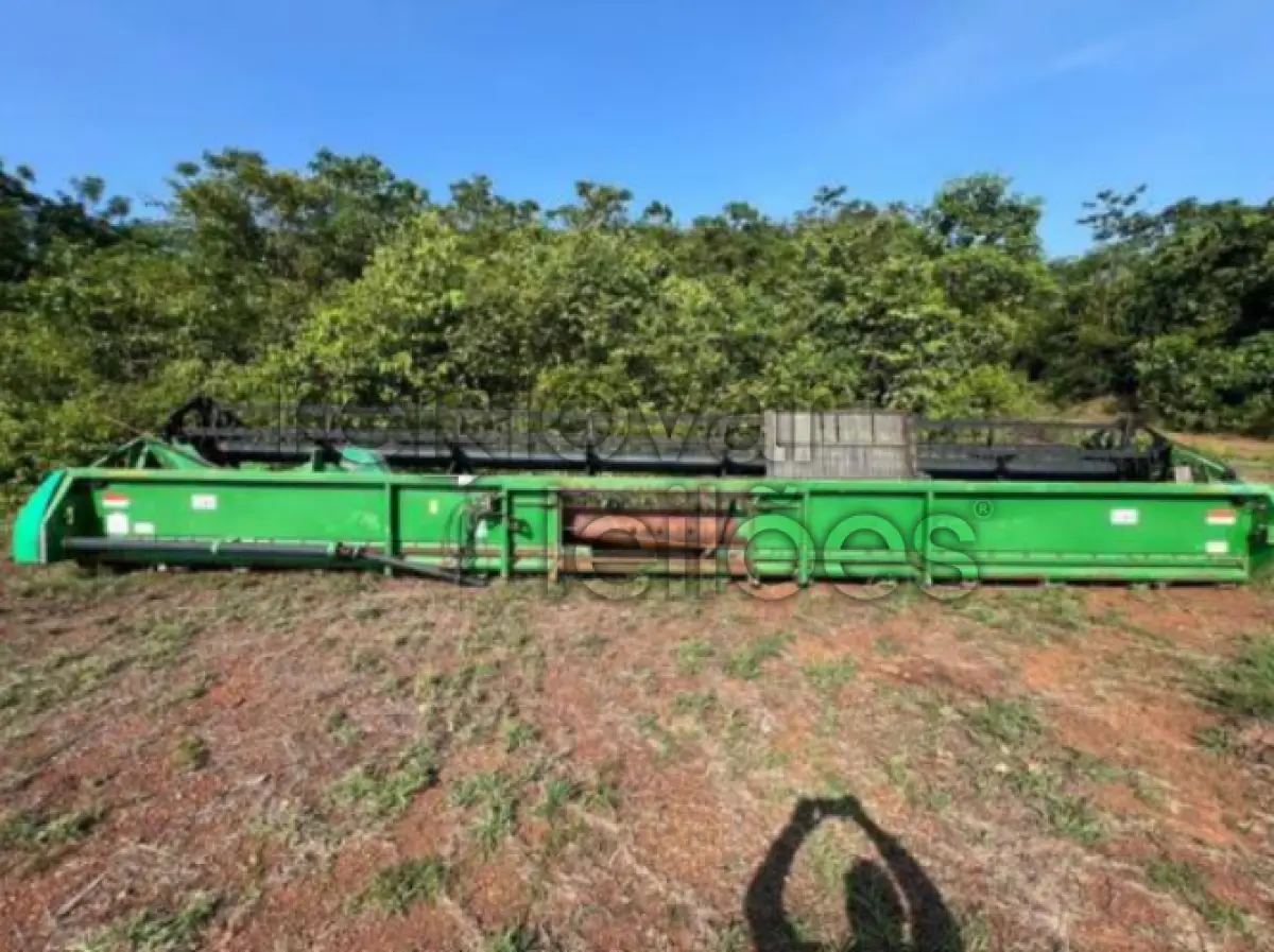 LOTE 039 - PLATAFORMA JOHN DEERE 635F - ANO 2014 - CRESOL COOPERAR - DEPOSITADO EM TRÊS DE MAIO/RS