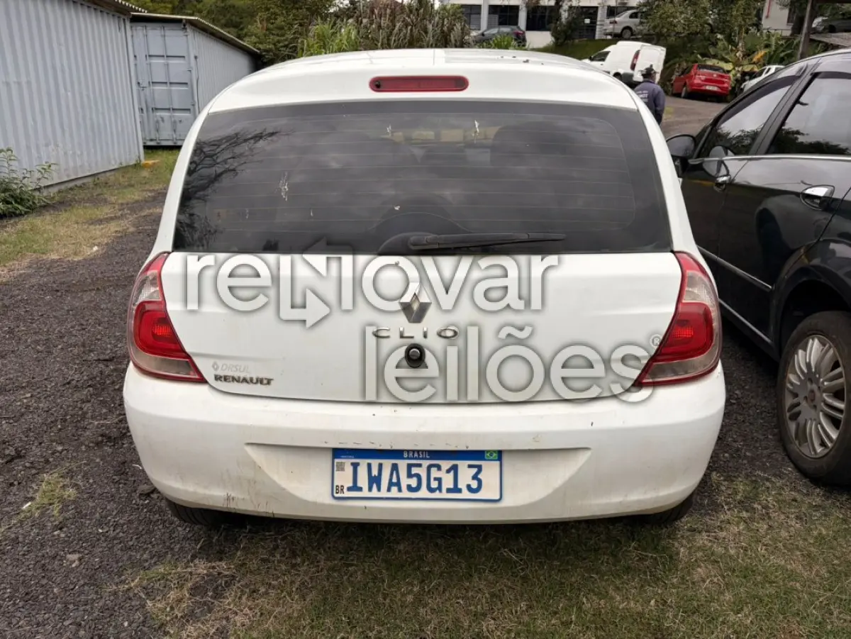LOTE 028 - RENAULT/CLIO EXP 1016VH / ANO 2014/2015 / PLACA I**-***3