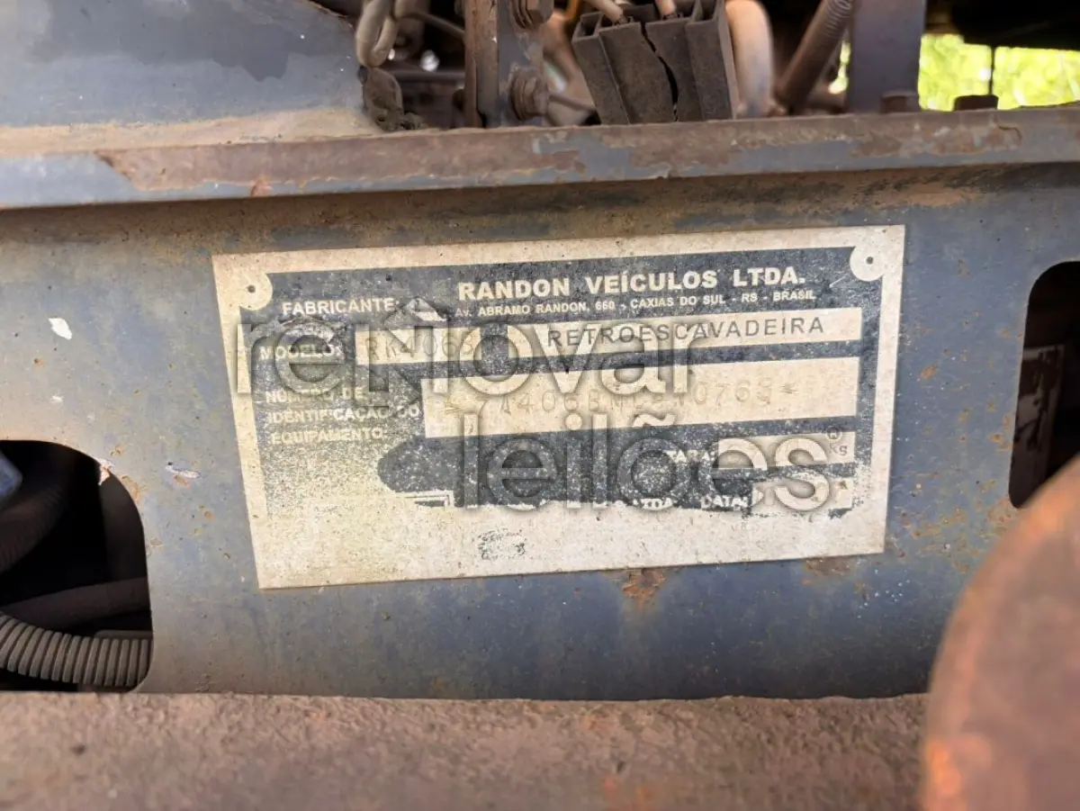 LOTE 015 - RETROESCAVADEIRA RANDON RK 406 / ANO 2007 / PLACA I**-***0