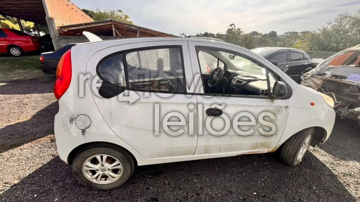 LOTE 009 - CHERY/QQ LOOK / ANO 2017/2018 / PLACA I**-***8