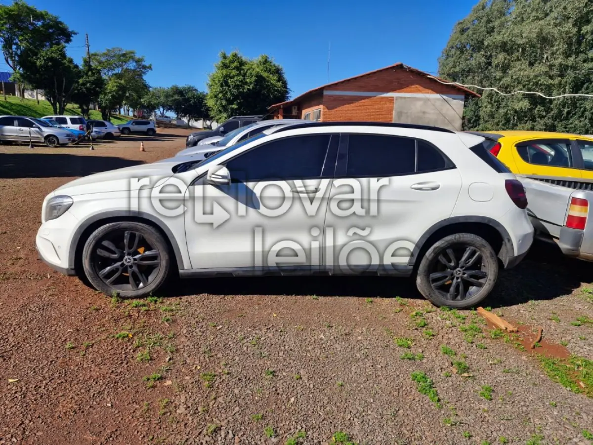 LOTE 005 - M.BENZ GLA200 - ANO 2014/2015 - COMPLETO - SICREDI PIONEIRA - DEPOSITADO EM IJUI/RS
