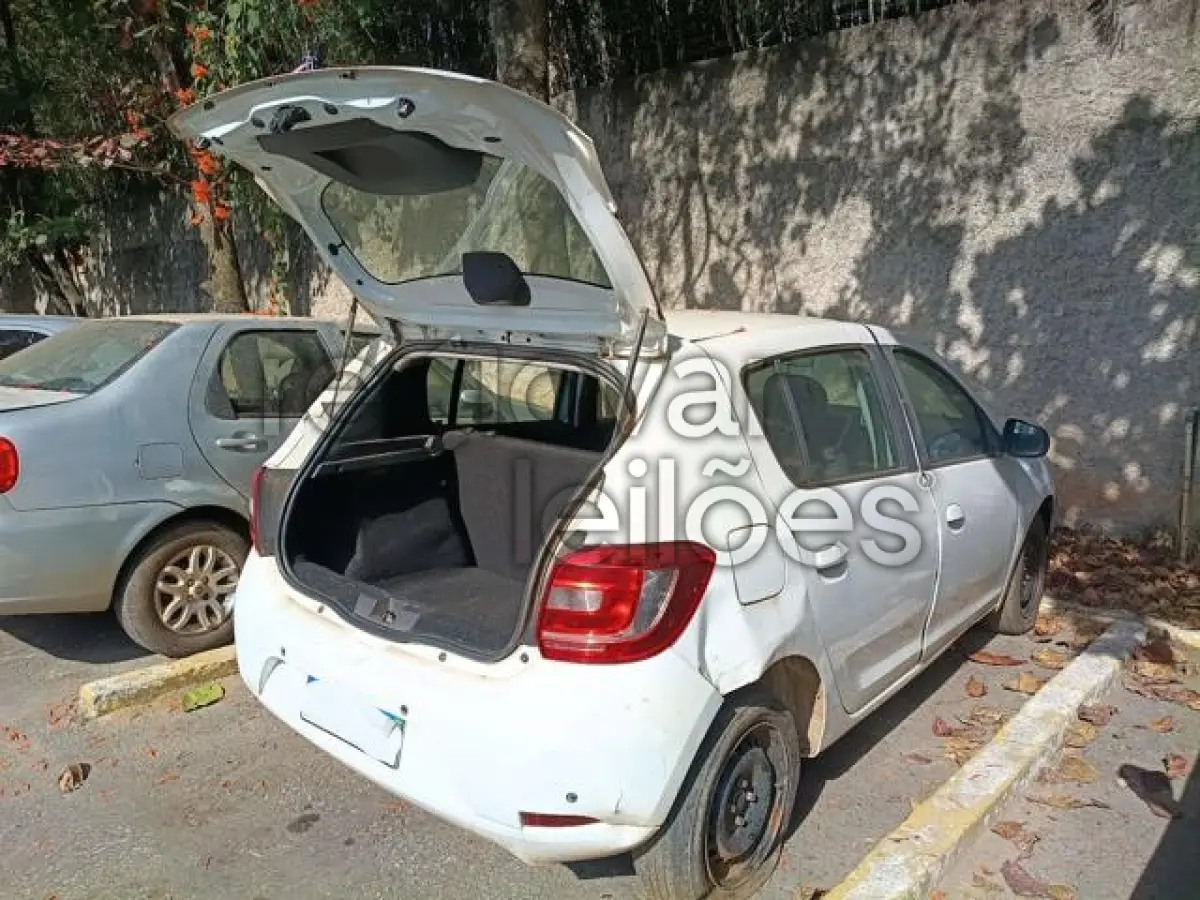 LOTE 012 - RENAULT SANDERO - ANO 2016/2016 - SICREDI SEMENTES DO SUL - DEPOSITADO EM BETIM/MG