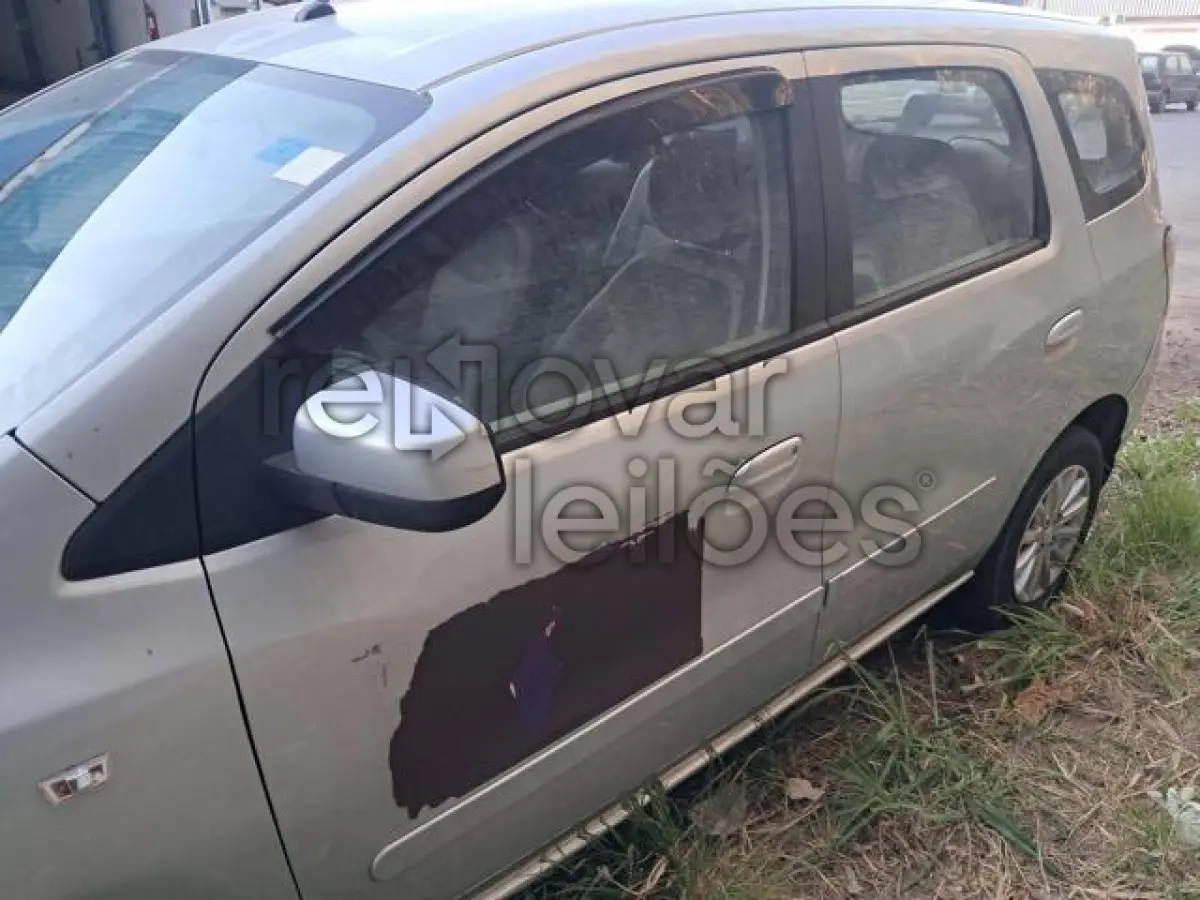 LOTE 011 - CHEVROLET SPIN - ANO 2012/2013 - COMPLETO - SICREDI SEMENTES DO SUL  - DEPOSITADO EM BETIM/MG