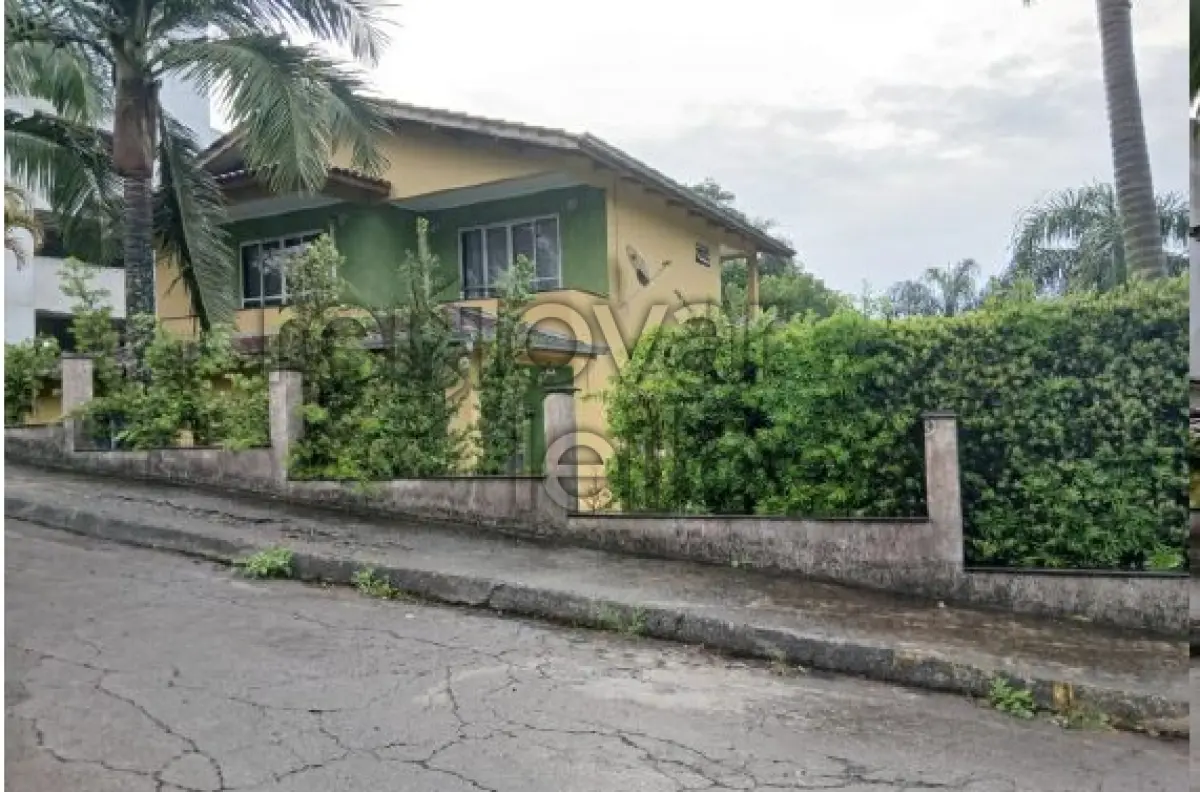 LOTE 002 - TERRENO URBANO C / 350 M² + APROX. 50% DAS BENFEITORIAS - PIRATUBA / SC