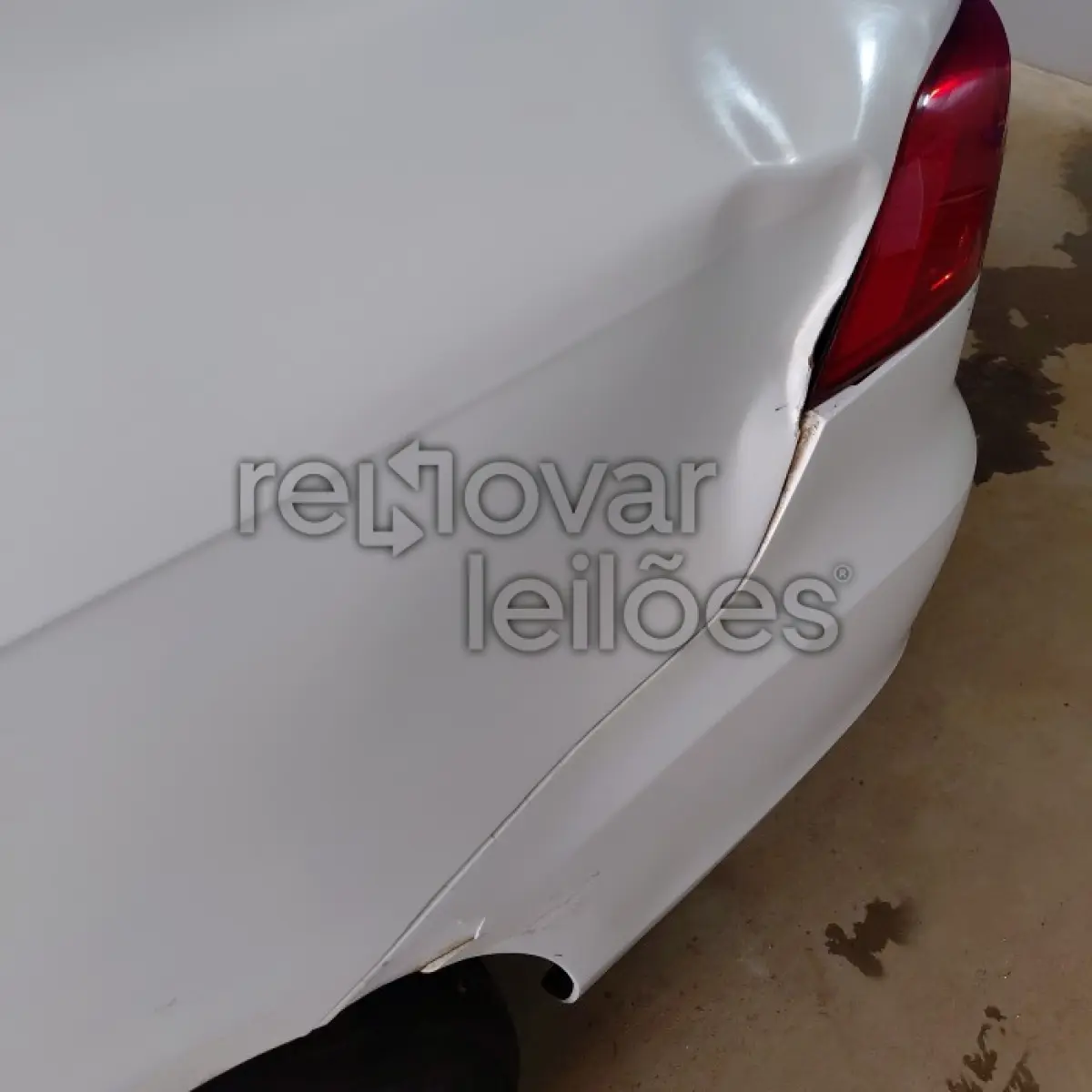 LOTE 010 - VOLKSWAGEN VOYAGE 1.0 - ANO 2012/2013 - COMPLETO - VIA CERTA - DEPOSITADO EM SANTO ANGELO/RS