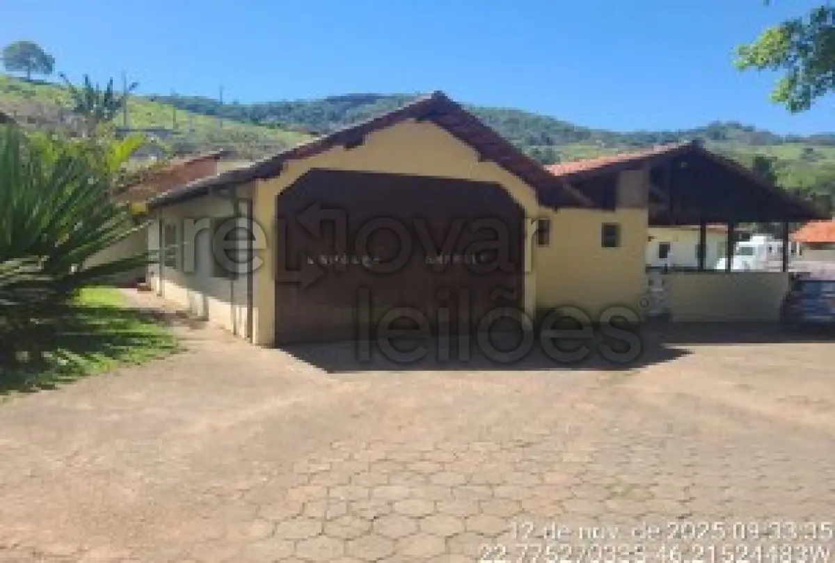 LOTE 001 - CASA C/ 303,52 M² - ITAPEVA / MG