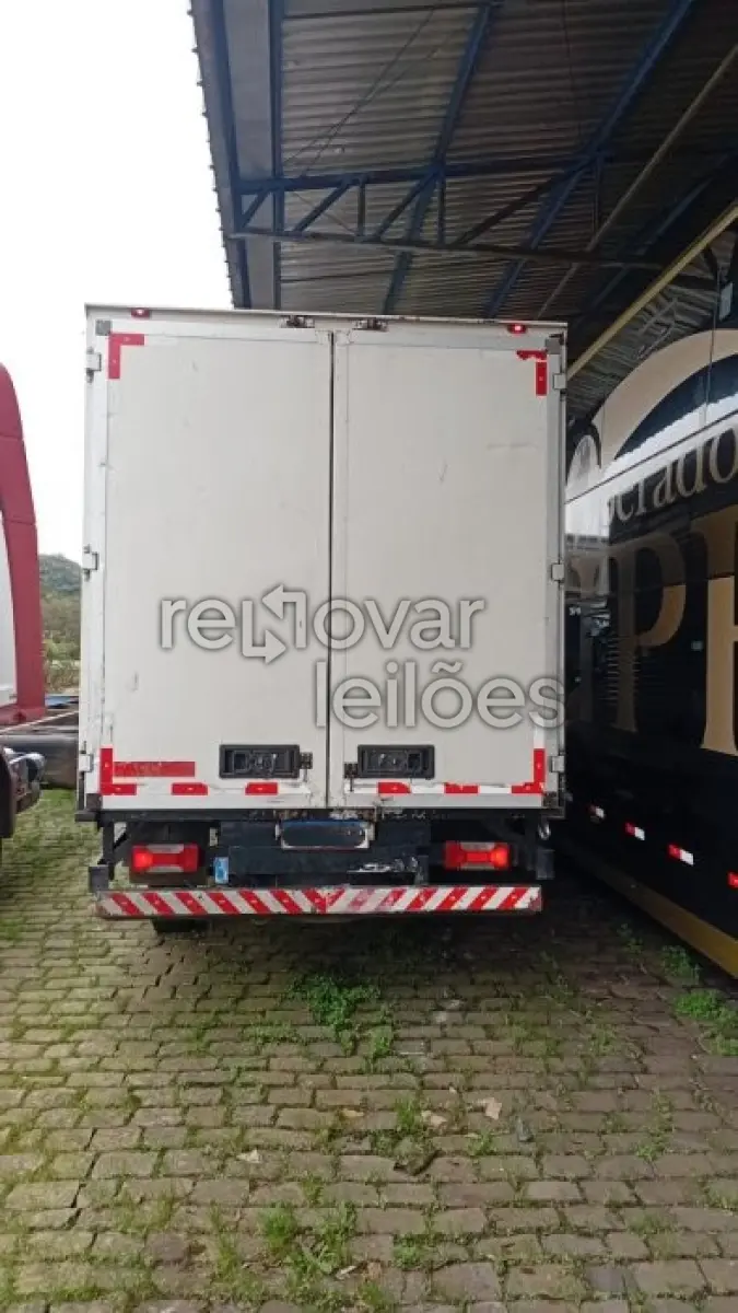 LOTE 035 - IVECO DAILY - ANO 2013/2013 - SICREDI PIONEIRA - DEPOSITADO EM NOVA PETROPOLIS/RS