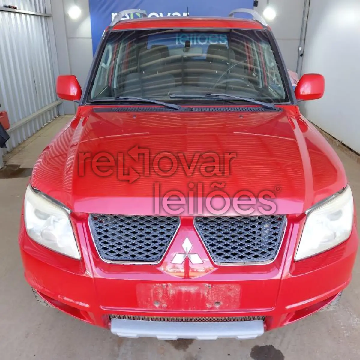 LOTE 001 - MITSUBISHI PAJERO - ANO 2013/2014 - SICREDI LIBERDADE - PASSAGEM POR LEILÃO - DEPOSITADO EM SANTO ANGELO/RS