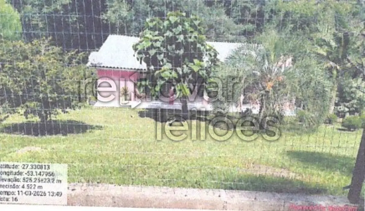 LOTE 001 - CASA C/ 56,00 M² + CASA C/ 80,00 M² + CASA C/ 60,00 M² - PLANALTO / RS