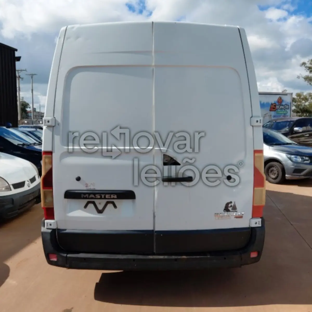 LOTE 069 - RENAULT MASTER - ANO 2015/2016 - COMPLETO - SICREDI RAIZES - DEPOSITADO EM SANTO ANGELO/RS