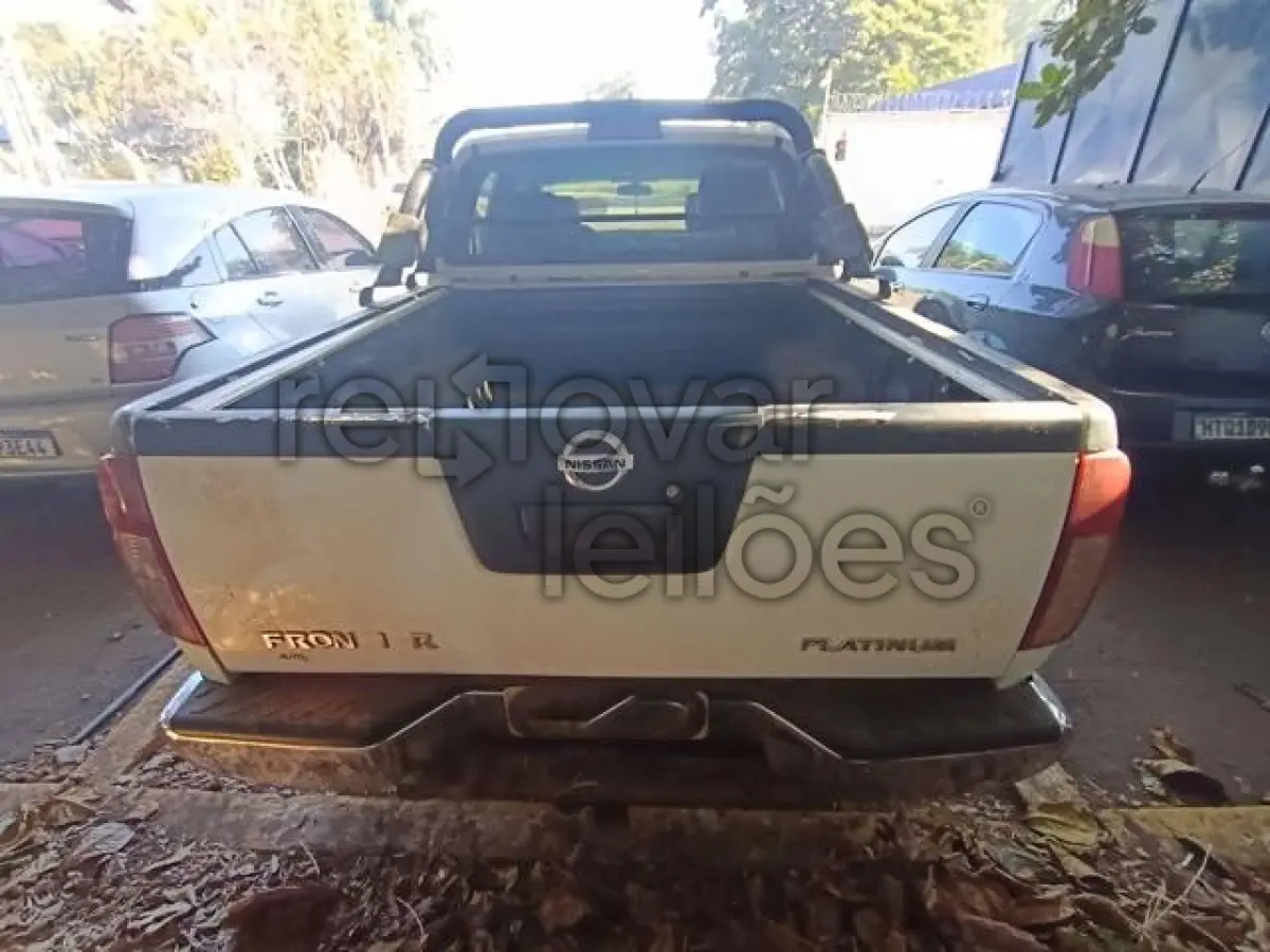 LOTE 010 - NISSAN FRONTIER - ANO 2014/2014 - COMPLETO - SICREDI SEMENTES DO SUL - PASSAGEM POR LEILÃO - DEPOSITADO EM BETIM/MG