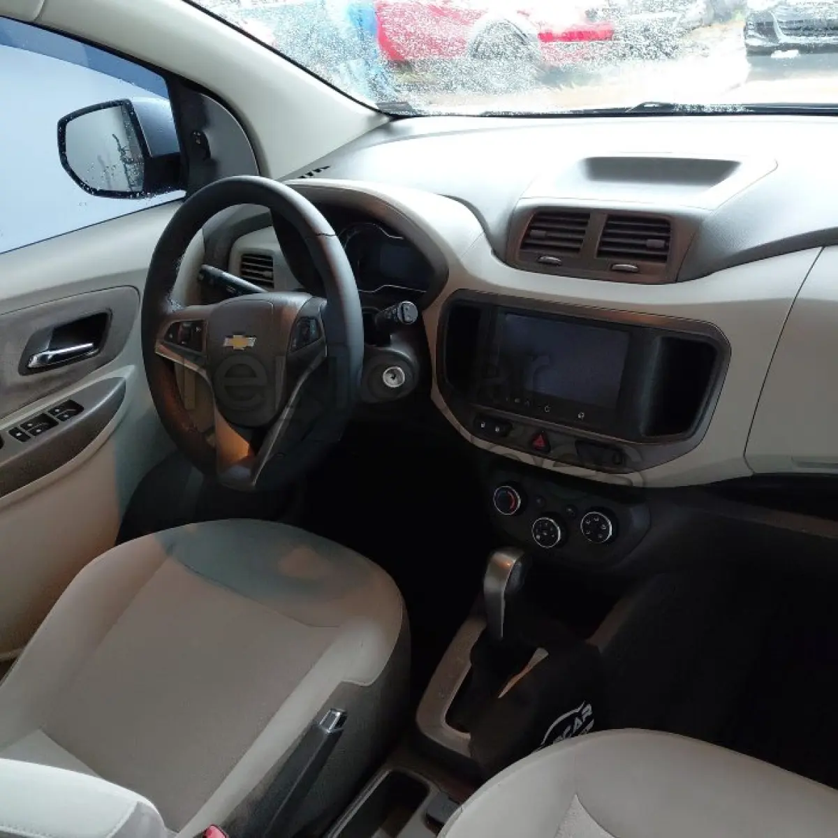 LOTE 016 - CHEVROLET SPIN - ANO 2014/2015 - COMPLETO - SICREDI CONFIANÇA - DEPOSITADO EM SANTO ANGELO/RS
