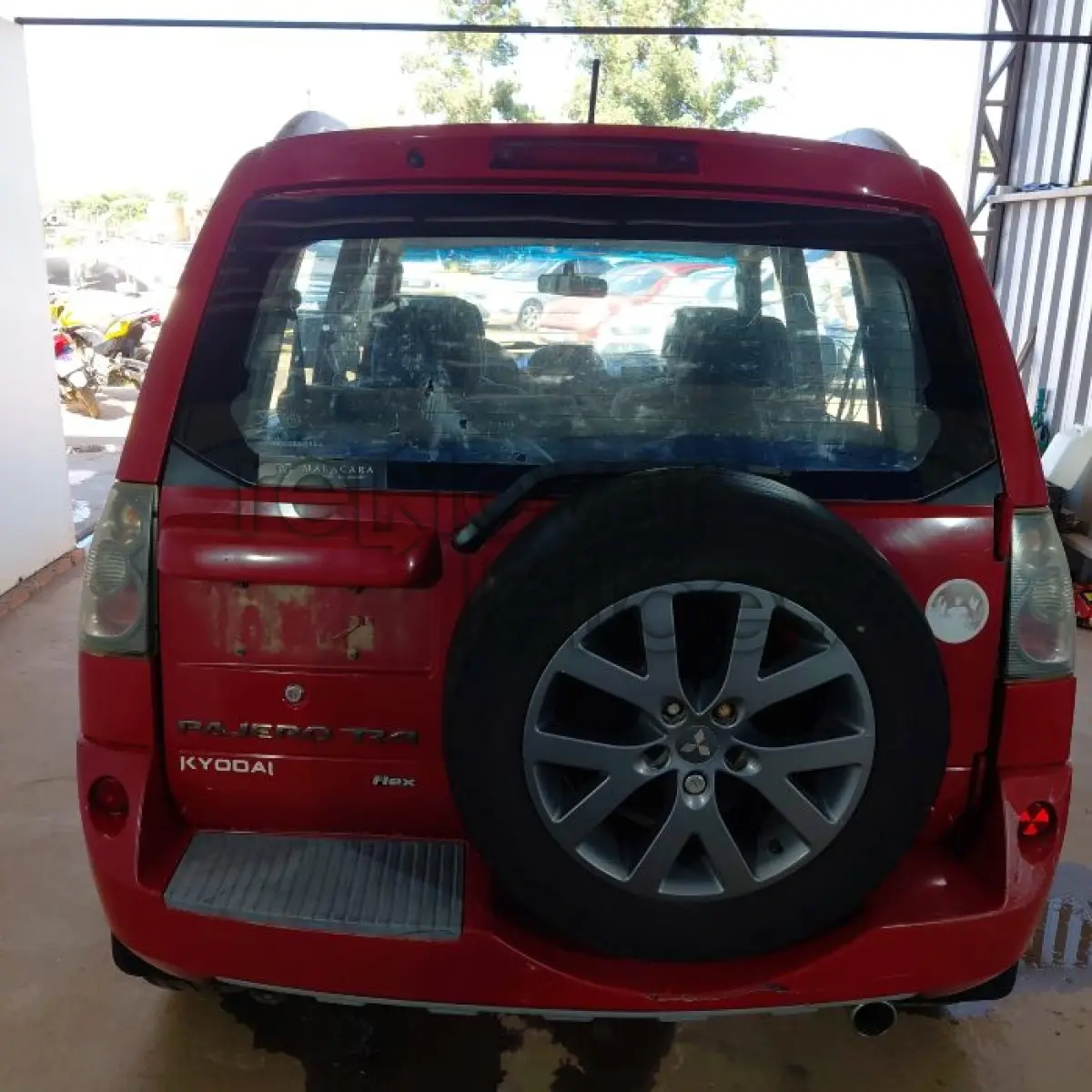 LOTE 001 - MITSUBISHI PAJERO - ANO 2013/2014 - SICREDI LIBERDADE - PASSAGEM POR LEILÃO - DEPOSITADO EM SANTO ANGELO/RS