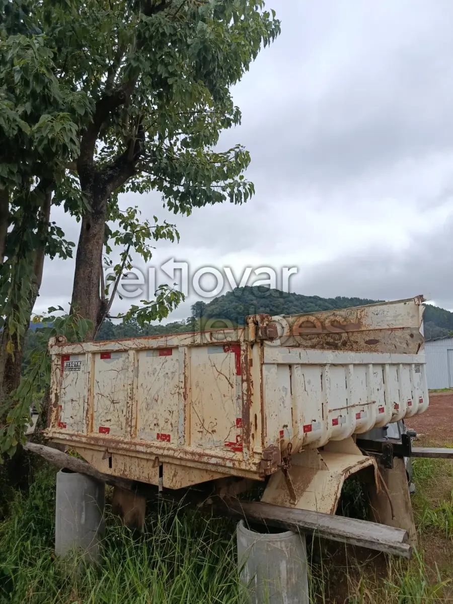 LOTE 008 - CAÇAMBA PARA CAMINHÃO 2 EIXOS
