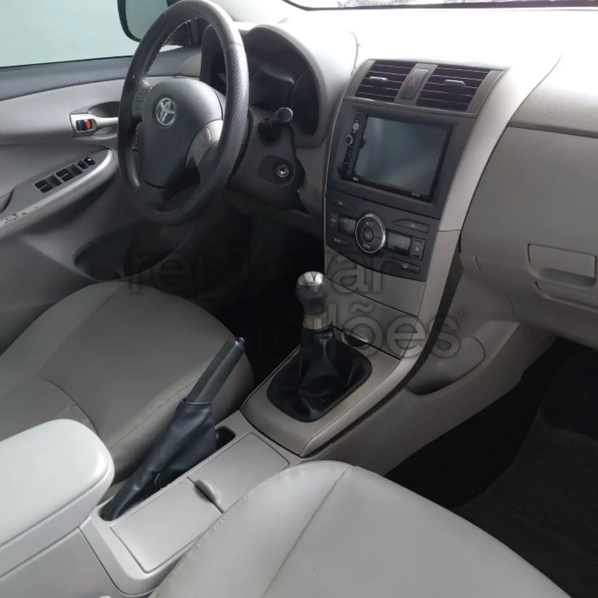 LOTE 027 - TOYOTA COROLLA XEI - ANO 2009/2010 - COMPLETO - SICREDI UNIÃO - DEPOSITADO EM SANTO ANGELO/RS