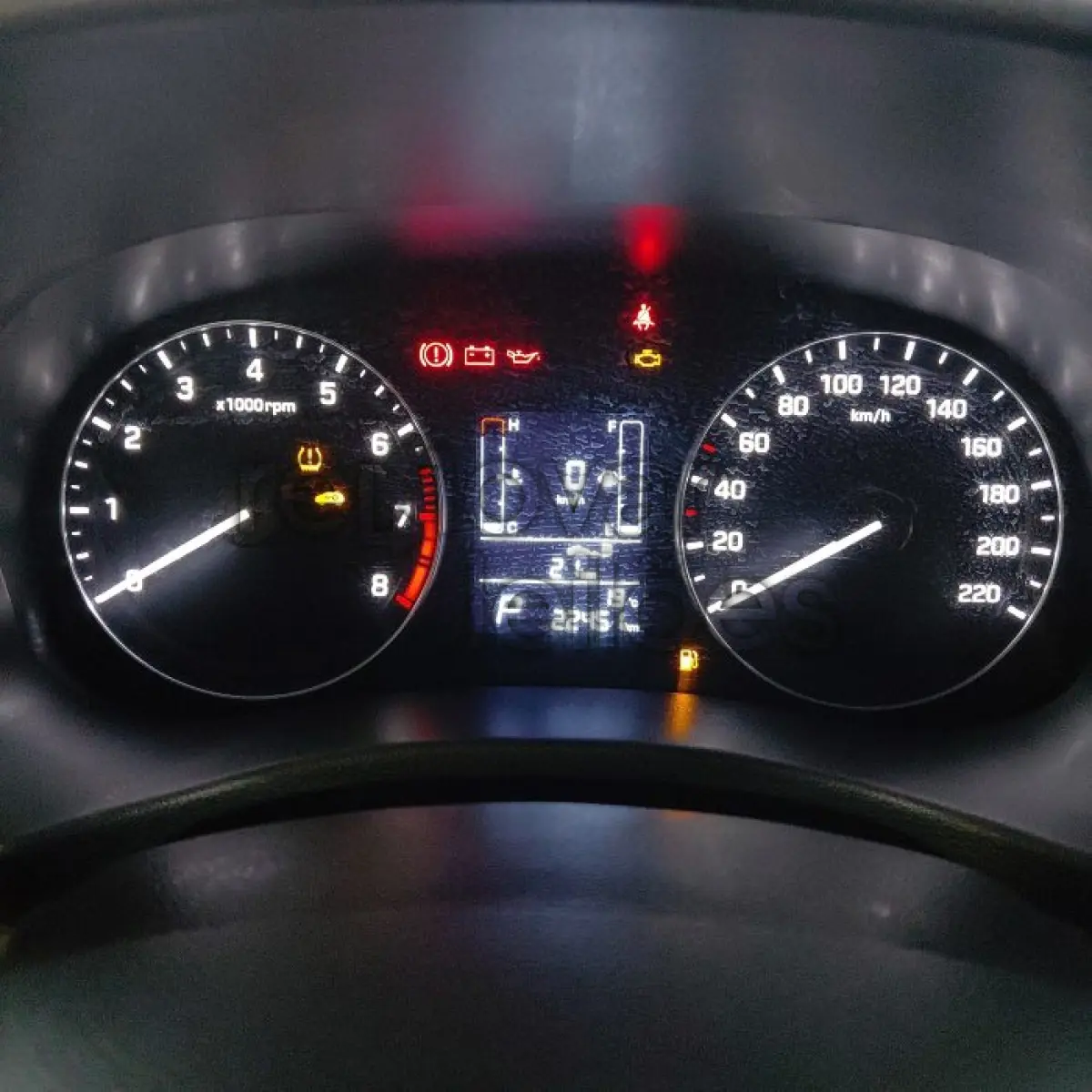 LOTE 002 - HYUNDAI CRETA - ANO 2024/2025 - COMPLETO - SICREDI ESSENCIA - DEPOSITADO EM SANTO ANGELO/RS