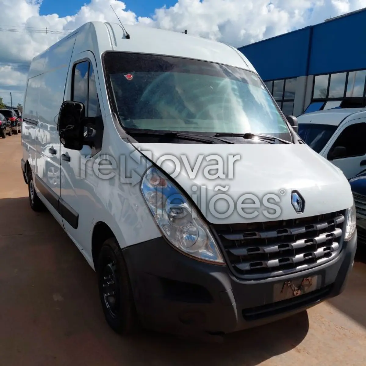 LOTE 069 - RENAULT MASTER - ANO 2015/2016 - COMPLETO - SICREDI RAIZES - DEPOSITADO EM SANTO ANGELO/RS