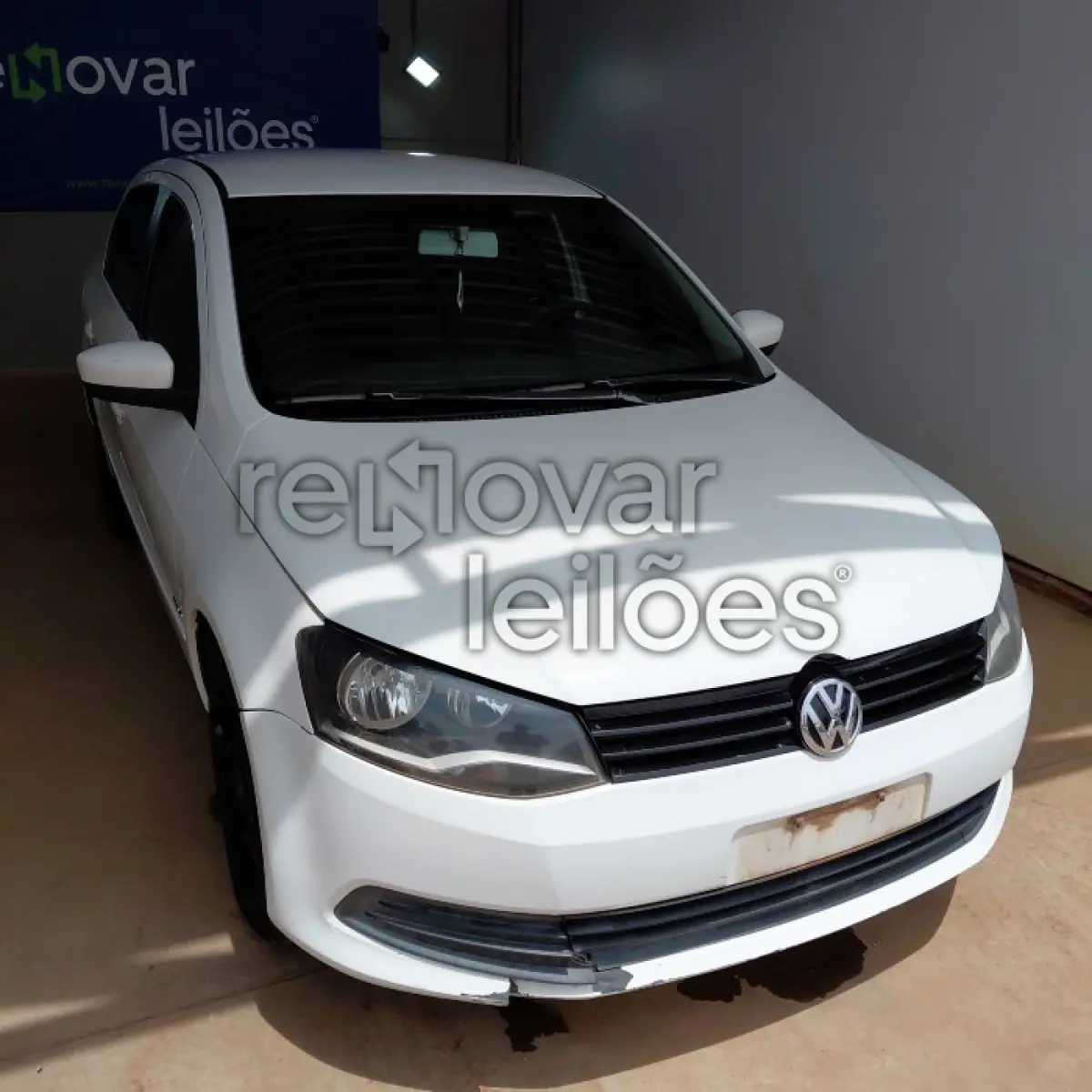 LOTE 010 - VOLKSWAGEN VOYAGE 1.0 - ANO 2012/2013 - COMPLETO - VIA CERTA - DEPOSITADO EM SANTO ANGELO/RS