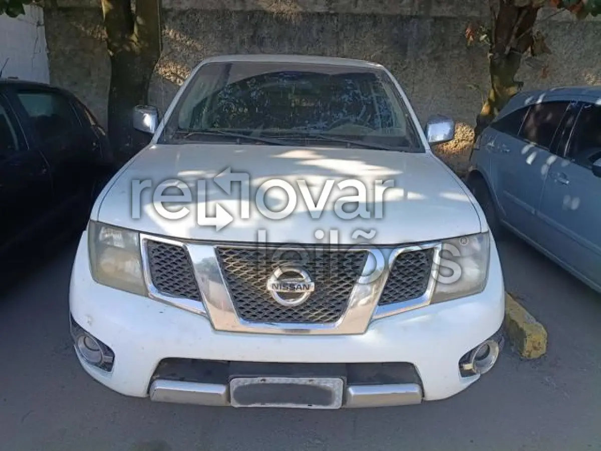 LOTE 010 - NISSAN FRONTIER - ANO 2014/2014 - COMPLETO - SICREDI SEMENTES DO SUL - PASSAGEM POR LEILÃO - DEPOSITADO EM BETIM/MG