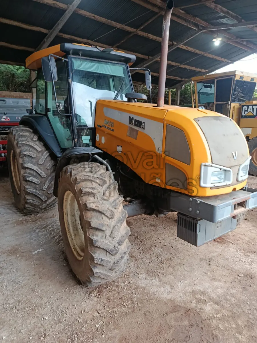 LOTE 009 - TRATOR VALTRA BM 125I