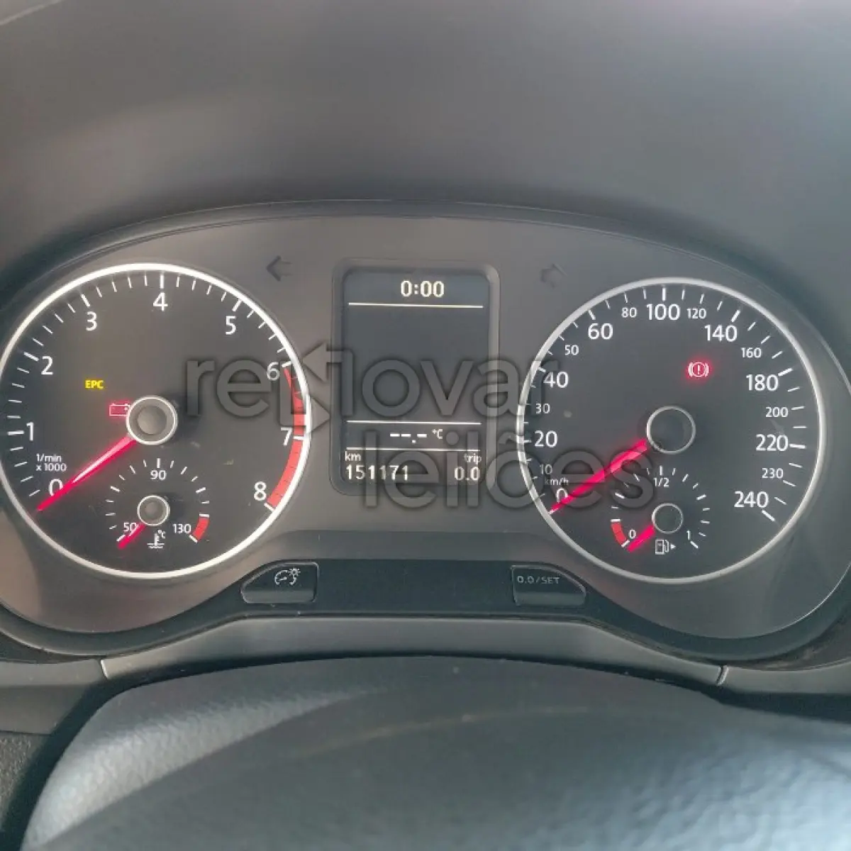 LOTE 014 - VW NOVO FOX COMFOTLINE 1.6 - ANO 2015/2016 - COMPLETO - SICREDI ALTOS DA SERRA - DEPOSITADO EM SANTO ÂNGELO/RS