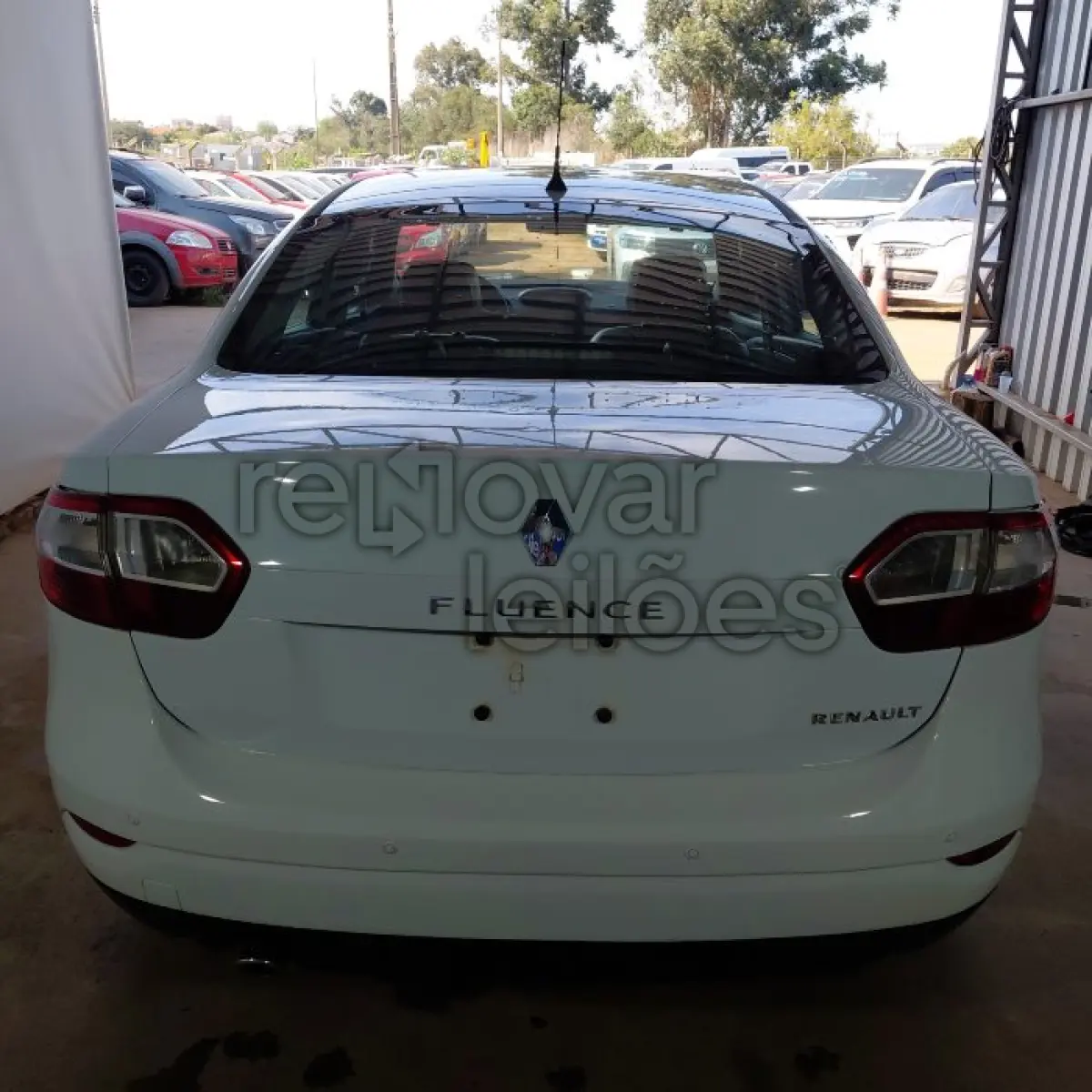LOTE 025 - RENAULT FLUENCE EXP 16 - ANO 2013/2014 - COMPLETO - SICREDI CONFIANÇA - DEPOSITADO EM SANTO ÂNGELO/RS