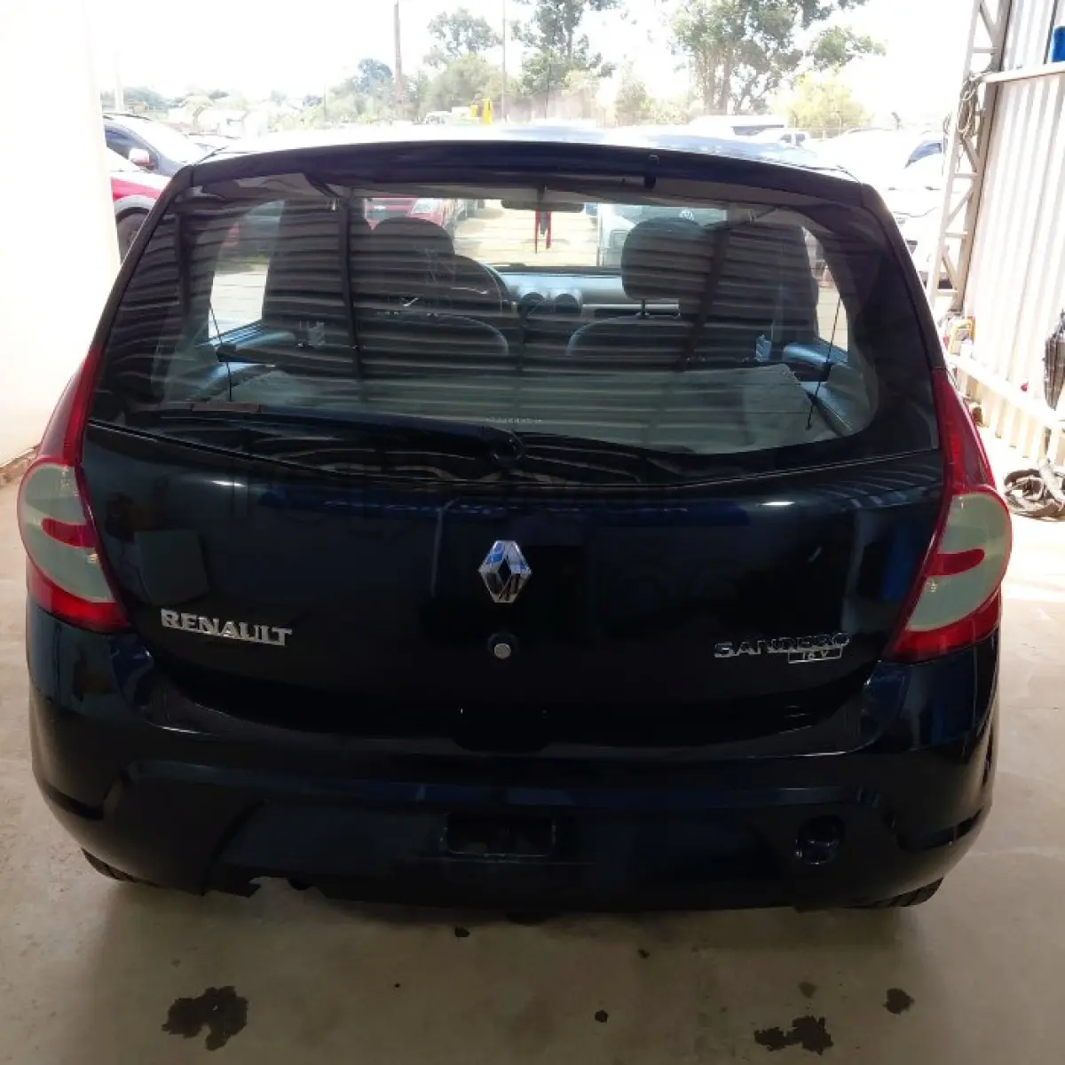 LOTE 015 - RENAULT SANDERO AUTHENTIQUE 1.0 - ANO 2009/2010 - SICREDI ALTOS DA SERRA - DEPOSITADO EM SANTO ÂNGELO/RS