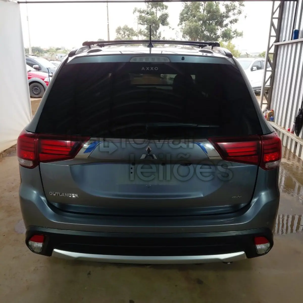 LOTE 022 - MITSUBISHI OUTLANDER 3.0 GT - ANO 2015/2016 - COMPLETO - SICREDI BOTUCARAÍ - DEPOSITADO EM SANTO ÂNGELO/RS