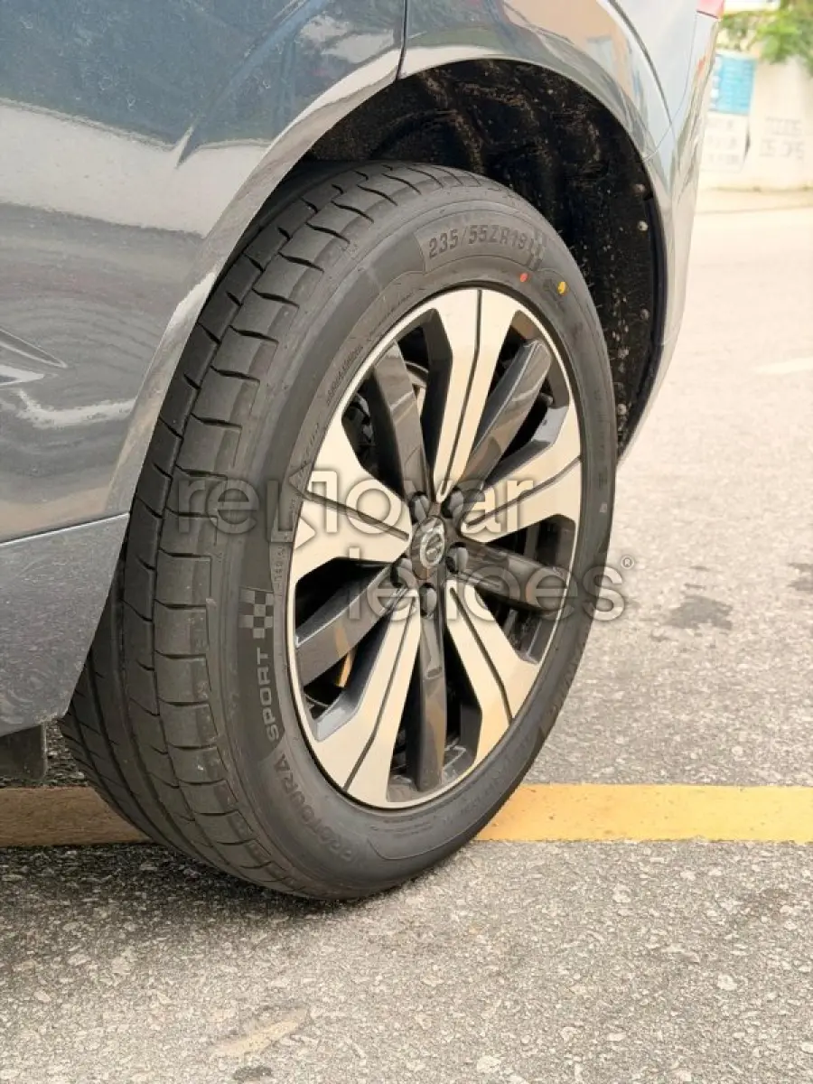 LOTE 013 - VOLVO/XC60 T8 PLUS - ANO 2022/2023 - COMPLETO - DEPOSITADO EM FLORIANÓPOLIS/SC
