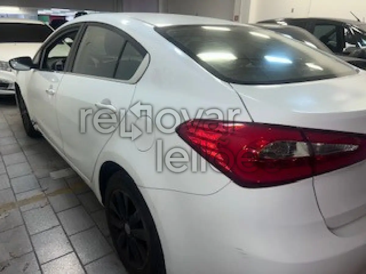 LOTE 028 - KIA CERATO - ANO 2013/2014 - COMPLETO - SICREDI UNIÃO - PASSAGEM POR LEILÃO E INDICIO DE SINISTRO - DEPOSITADO EM CACHOEIRO DE ITAPEMIRIM /ES