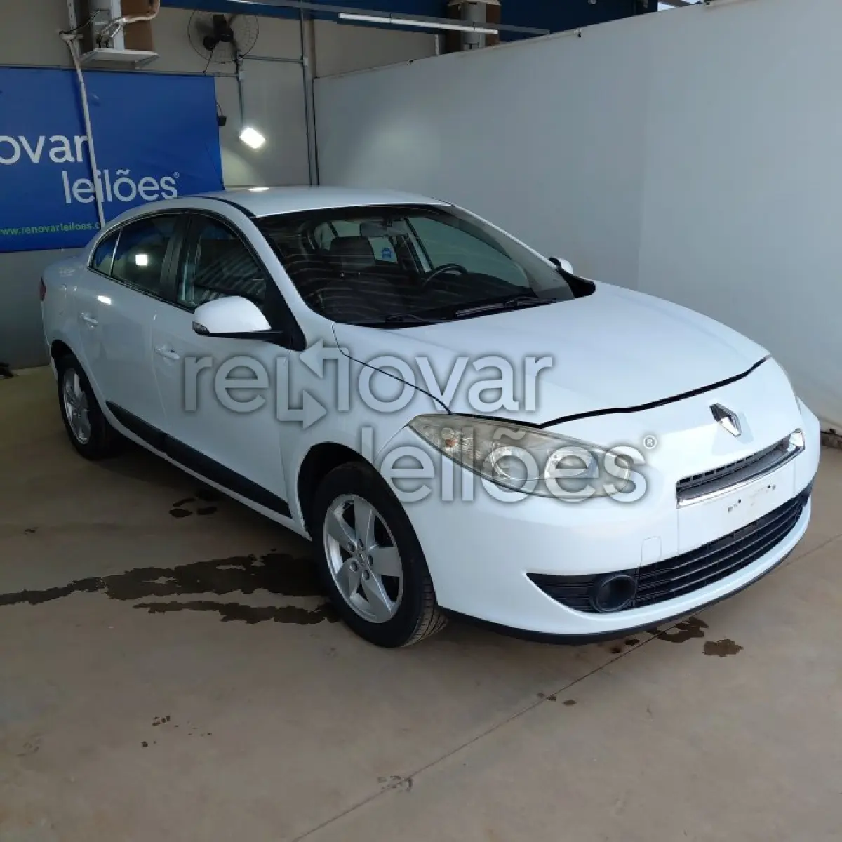 LOTE 025 - RENAULT FLUENCE EXP 16 - ANO 2013/2014 - COMPLETO - SICREDI CONFIANÇA - DEPOSITADO EM SANTO ÂNGELO/RS