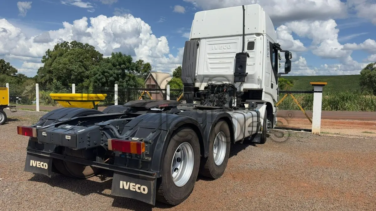 LOTE 004 - IVECO STRALIS 600S44T - ANO 2016/2017 - CRESOL COOPERAR - DEPOSITADO EM HUMAITA/RS