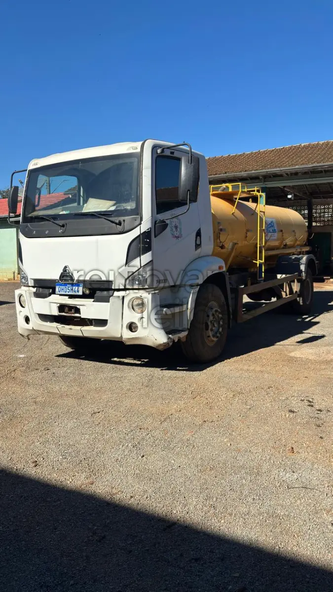 LOTE 007 - CAMINHÃO AGRALE 14000