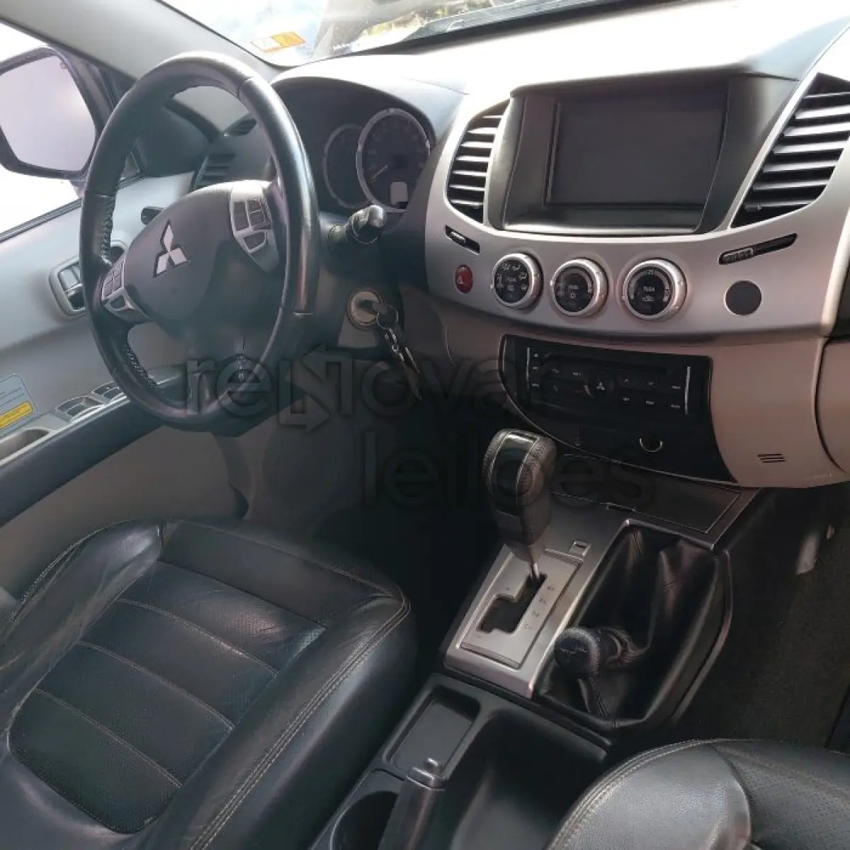 LOTE 005 - L200 TRITON HPE - ANO 2014/2015 - COMPLETO - CRESOL CENTRO SUL - DEPOSITADO EM SANTO ÂNGELO/RS