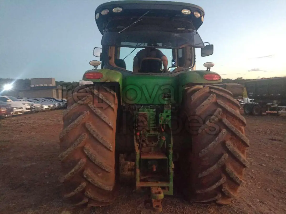 LOTE 004 - TRATOR/JOHN DEERE 8320R - ANO 2021 - SICREDI CAMPO GRANDE - DEPOSITADO EM CAMPO GRANDE/MS