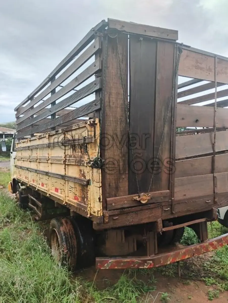 LOTE 019 - VW 8.120 - ANO 2004/2004 - VIA CERTA - DEPOSITADO EM SANTO ÂNGELO/RS