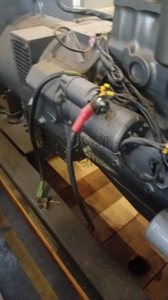 LOTE 002 - GERADOR DE ENERGIA STEMAC - ANO 2000 - SICREDI PIONEIRA - DEPOSITADO EM NOVA PETRÓPOLIS/RS