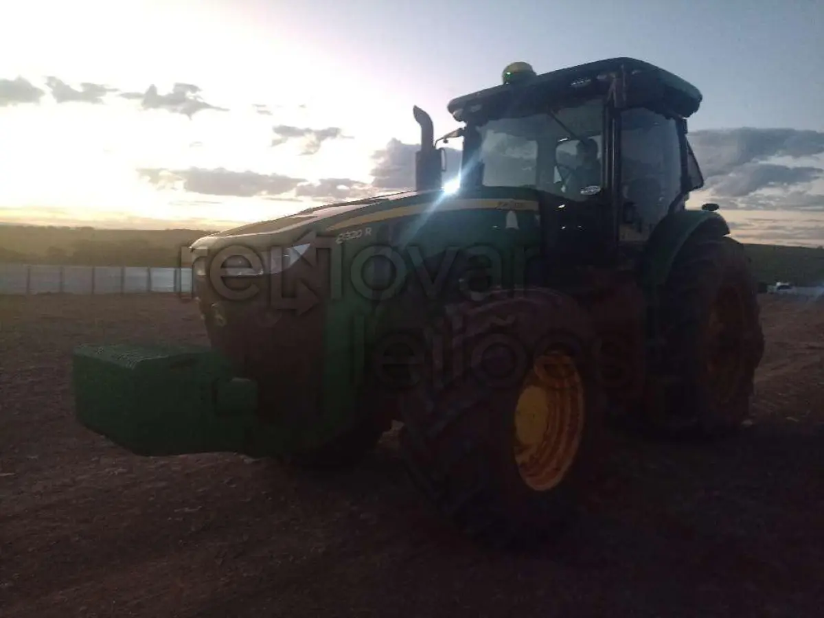 LOTE 004 - TRATOR/JOHN DEERE 8320R - ANO 2021 - SICREDI CAMPO GRANDE - DEPOSITADO EM CAMPO GRANDE/MS