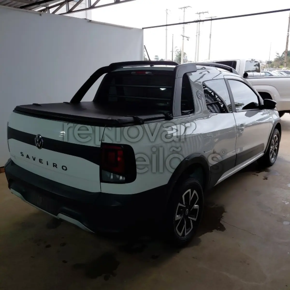 LOTE 023 - VW SAVEIRO CD EX - ANO 2023/2024 - COMPLETO - SICREDI CAMINHO DAS AGUAS - DEPOSITADO EM SANTO ÂNGELO/RS