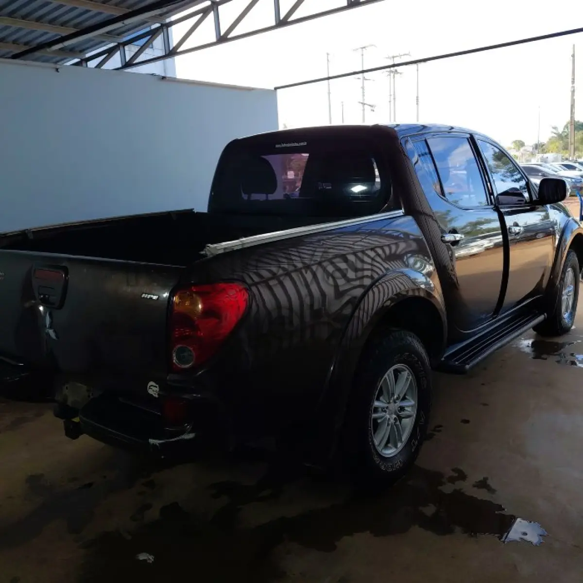LOTE 005 - L200 TRITON HPE - ANO 2014/2015 - COMPLETO - CRESOL CENTRO SUL - DEPOSITADO EM SANTO ÂNGELO/RS
