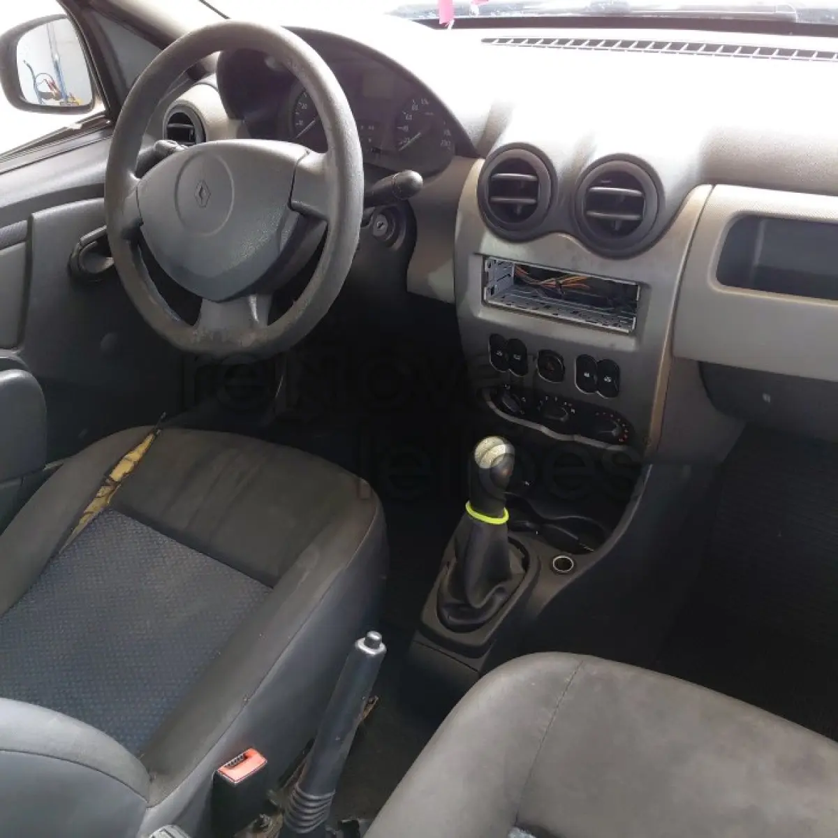 LOTE 015 - RENAULT SANDERO AUTHENTIQUE 1.0 - ANO 2009/2010 - SICREDI ALTOS DA SERRA - DEPOSITADO EM SANTO ÂNGELO/RS