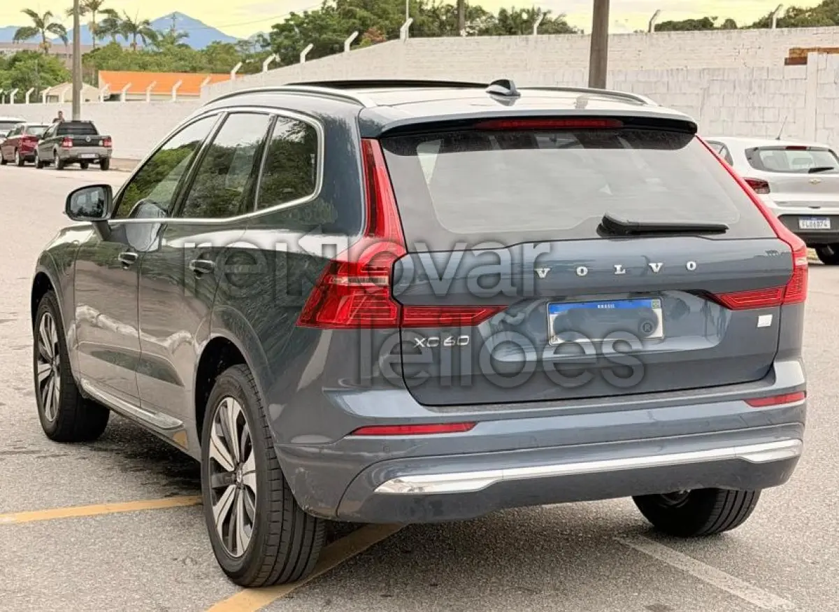 LOTE 013 - VOLVO/XC60 T8 PLUS - ANO 2022/2023 - COMPLETO - DEPOSITADO EM FLORIANÓPOLIS/SC