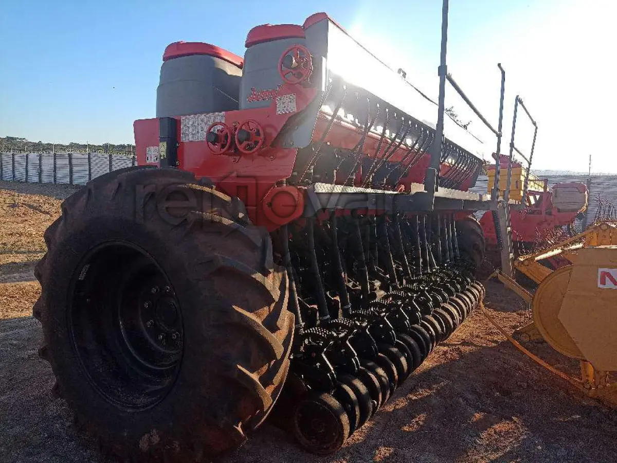 LOTE 008 - PLANTADEIRA/JUMIL 5027PD - SICREDI CAMPO GRANDE - DEPOSITADO EM CAMPO GRANDE/MS