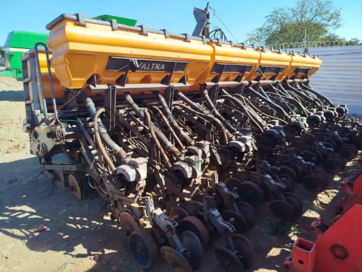 LOTE 006