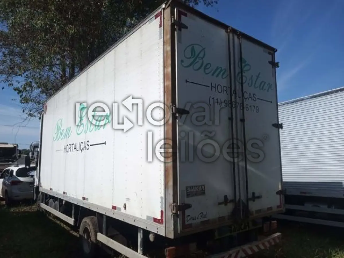 LOTE 020 - M. BENZ/ACCELO 815 - ANO 2017/2018 - SICREDI FRONTEIRAS - DEPOSITADO EM VALINHOS/SP