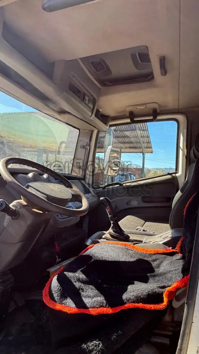 LOTE 007 - CAMINHÃO AGRALE 14000