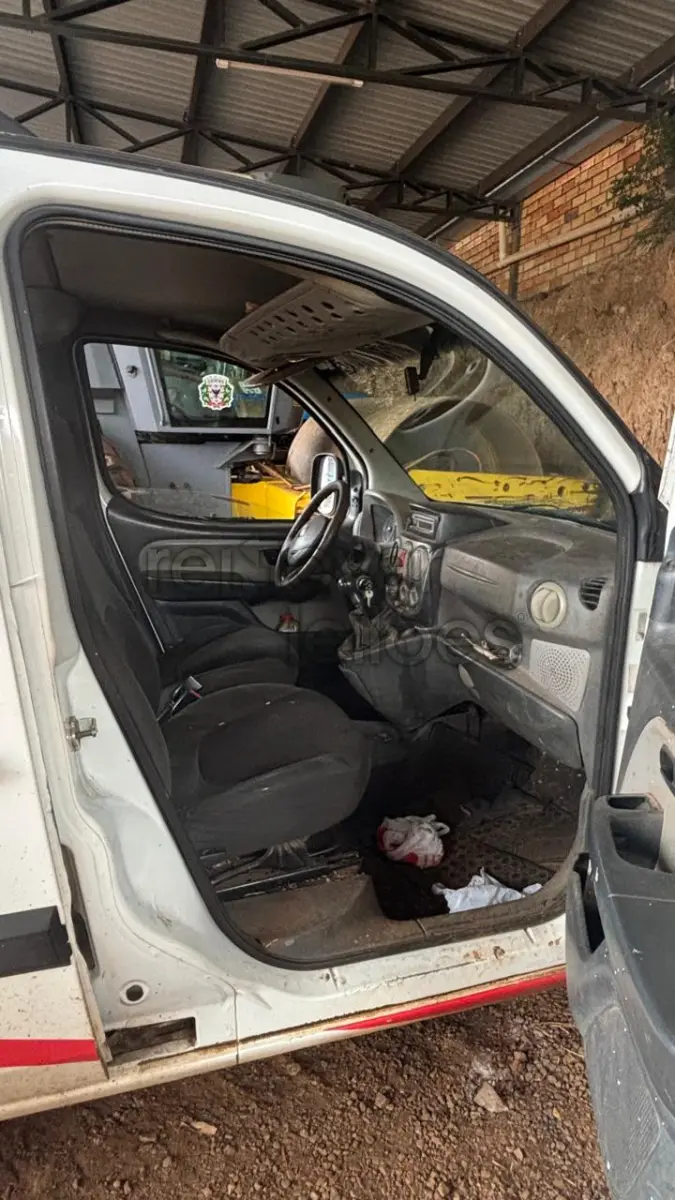 LOTE 012 - FIAT/DOBLO ESSENCA 1.8