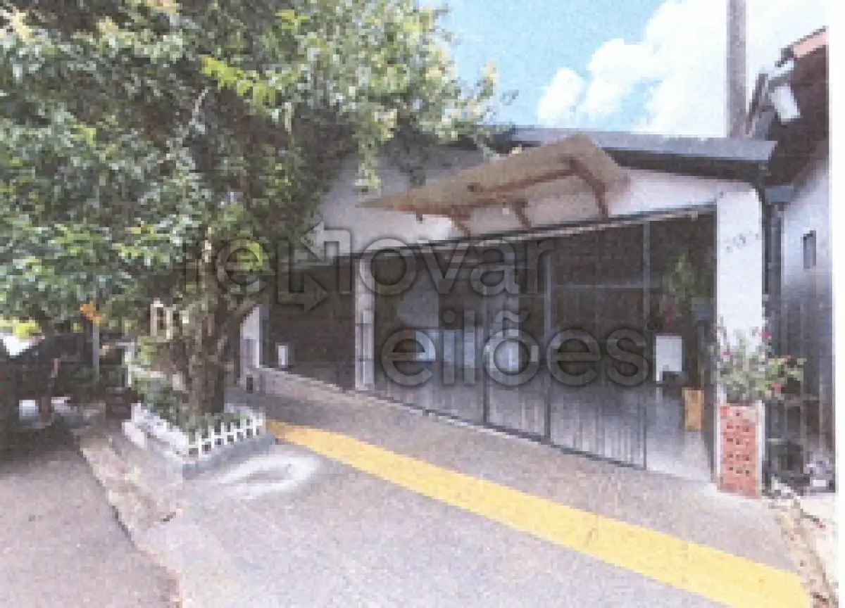 LOTE 003 - CASA C/ 269,91 M² - SANTA ROSA / RS
