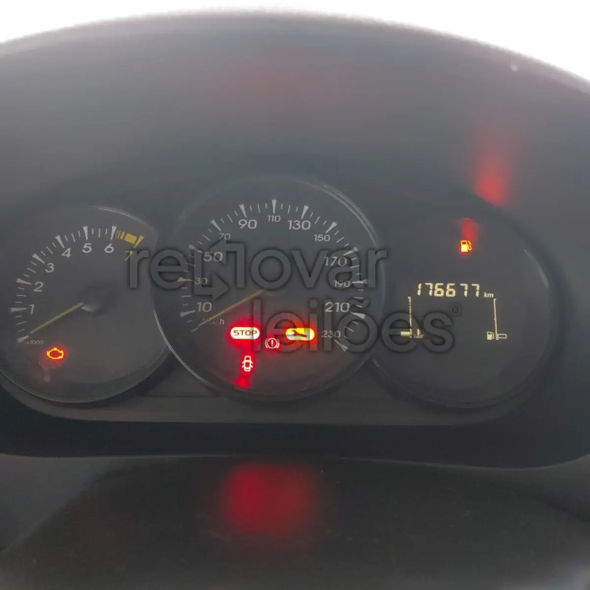 LOTE 025 - RENAULT FLUENCE EXP 16 - ANO 2013/2014 - COMPLETO - SICREDI CONFIANÇA - DEPOSITADO EM SANTO ÂNGELO/RS